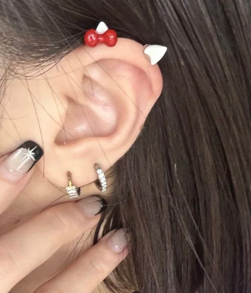 H-Kitty Charm Helix earings